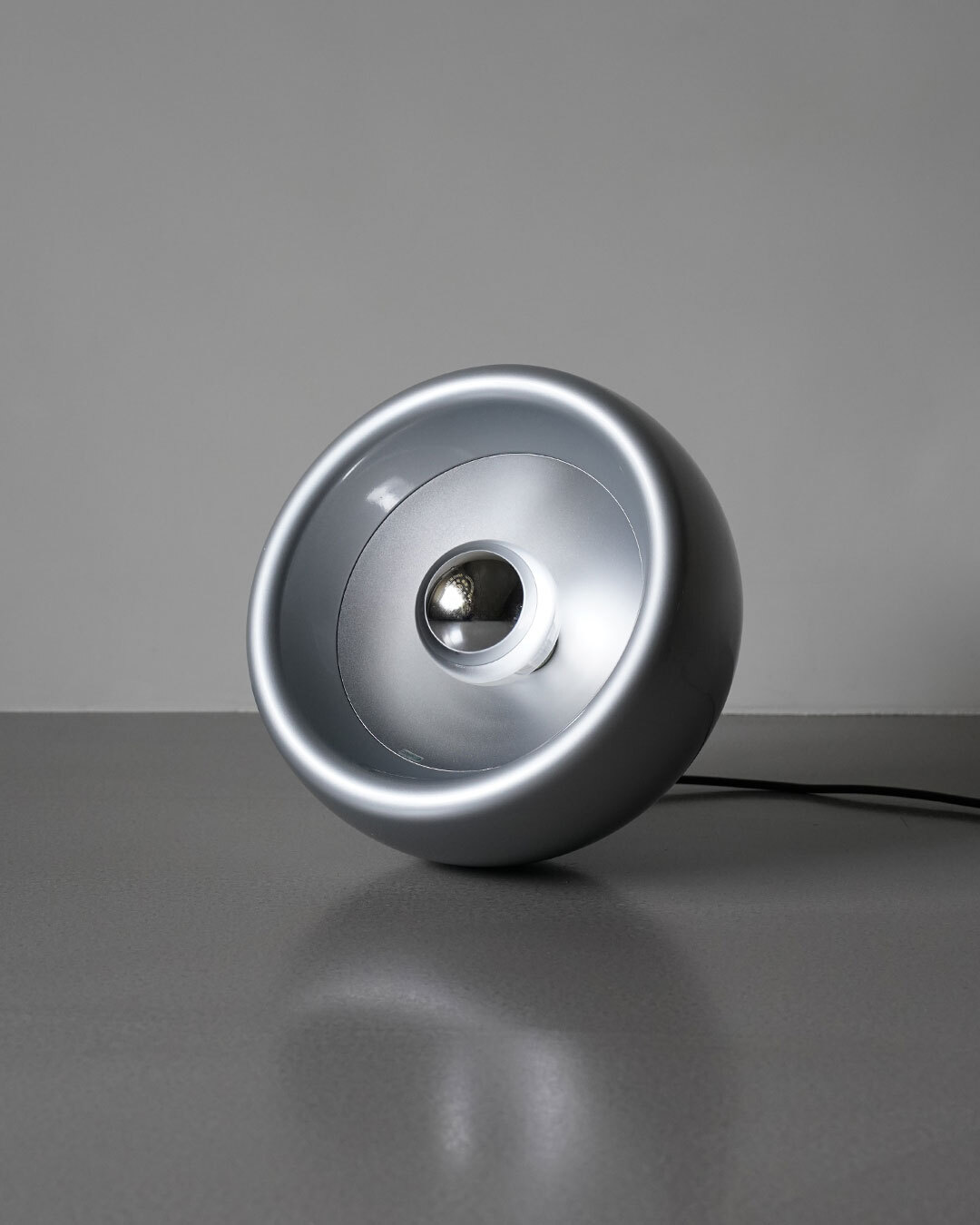 Yamagiwa - Wan Lamp Silver, Design by Naoto Fukasawa 深澤 Yamagiwa - Wan Lamp Silver, Design by Naoto Fukasawa 深澤
