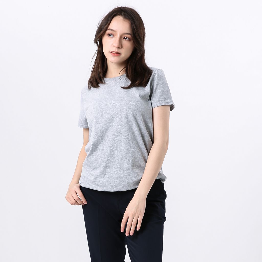 女灰01