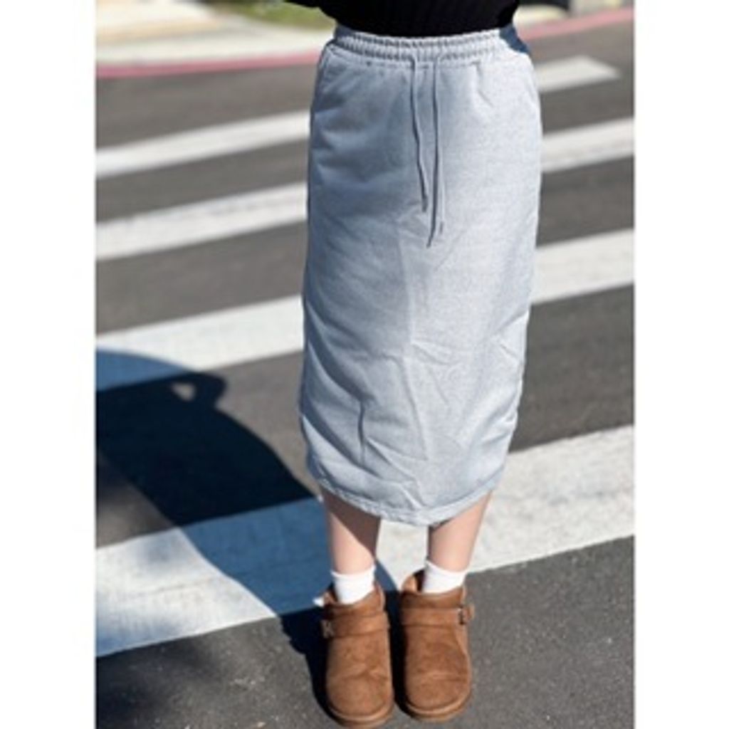 tw-11134207-7r98p-lqrcybcd6yv60e_tn