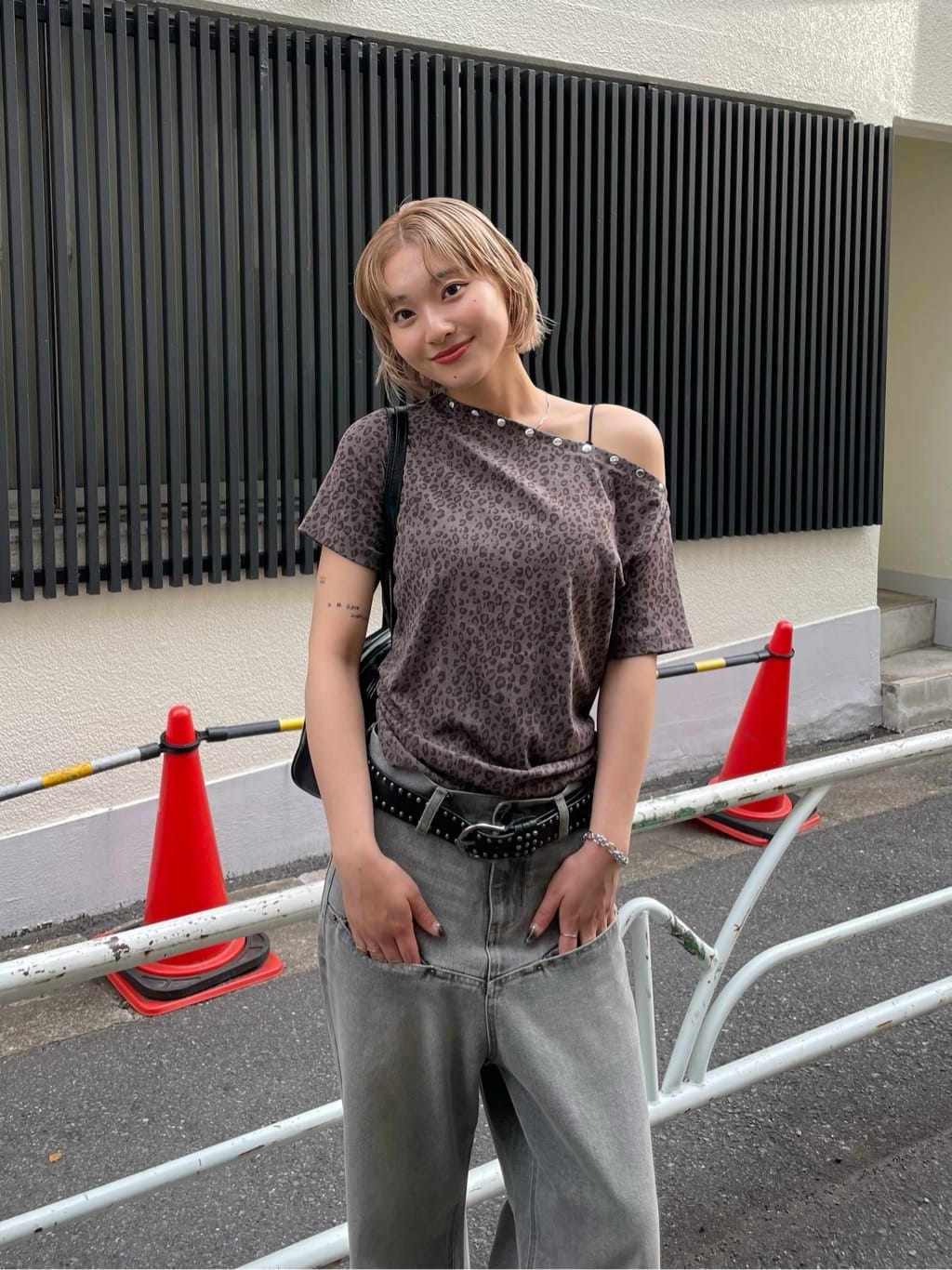 22