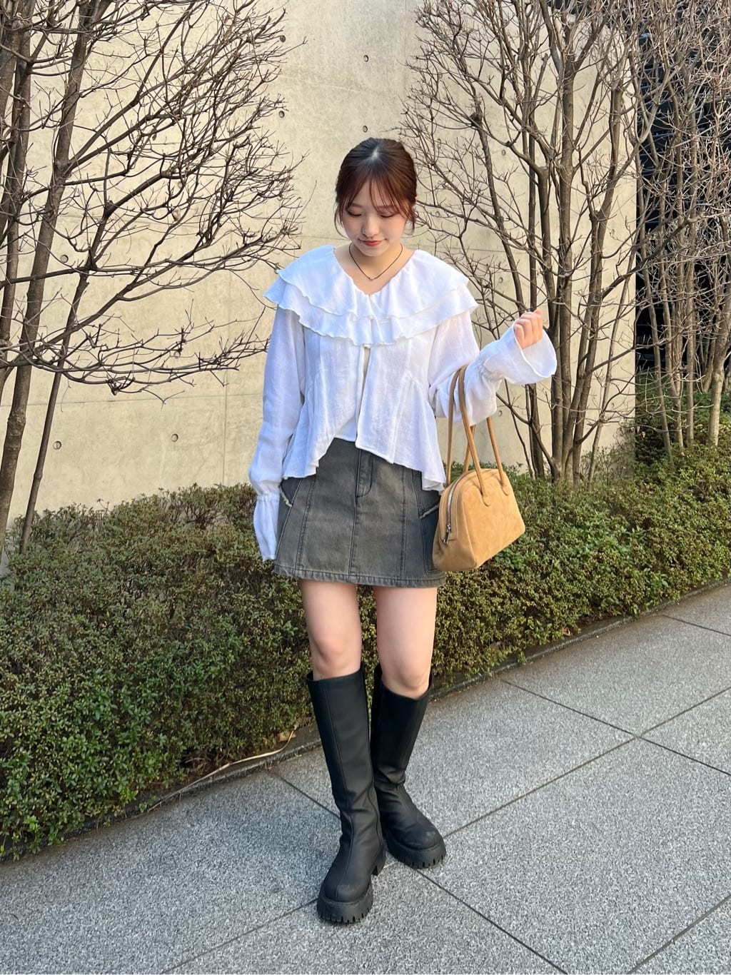 23