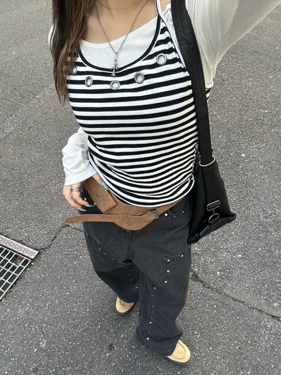 23