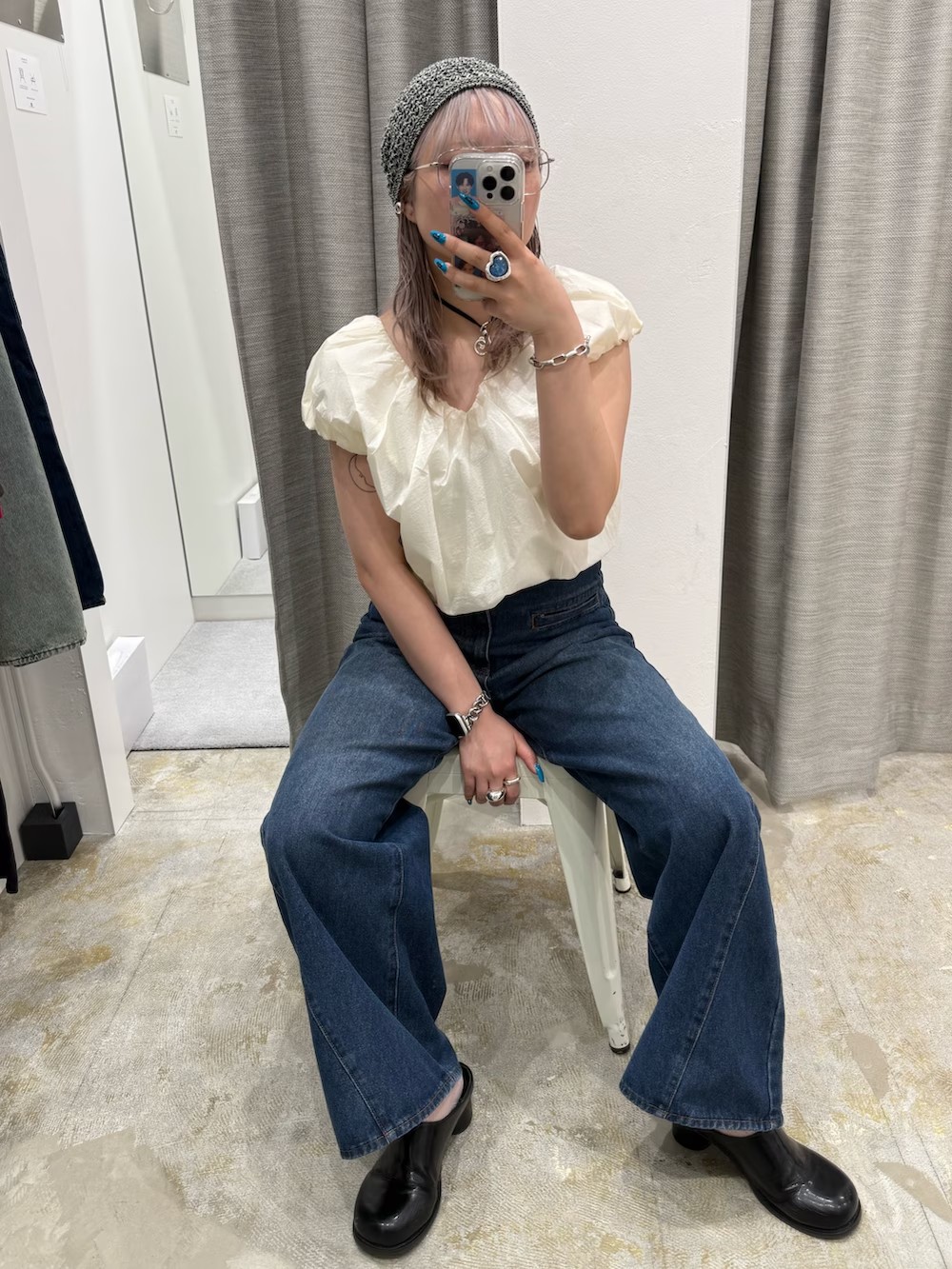 22