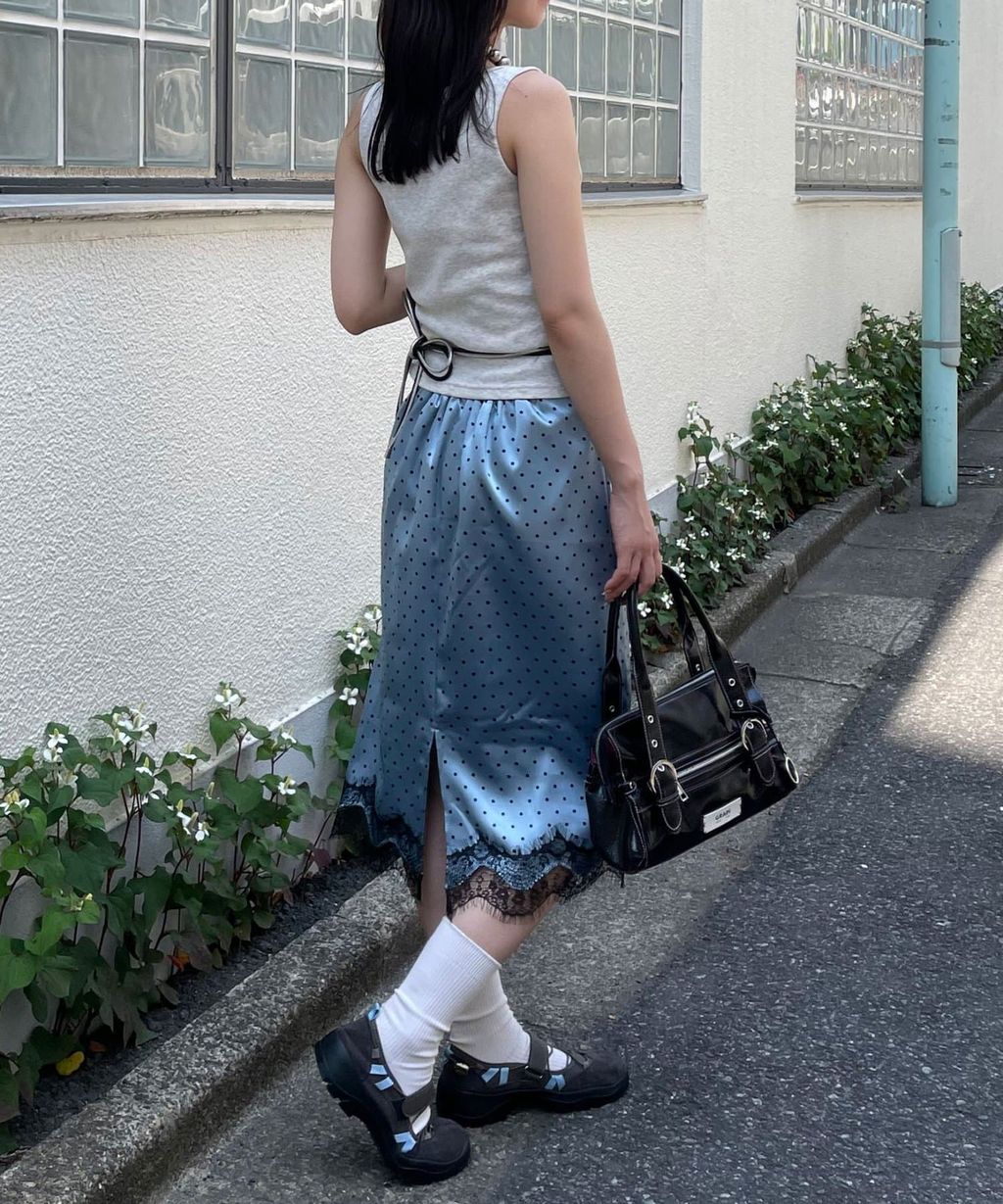 32