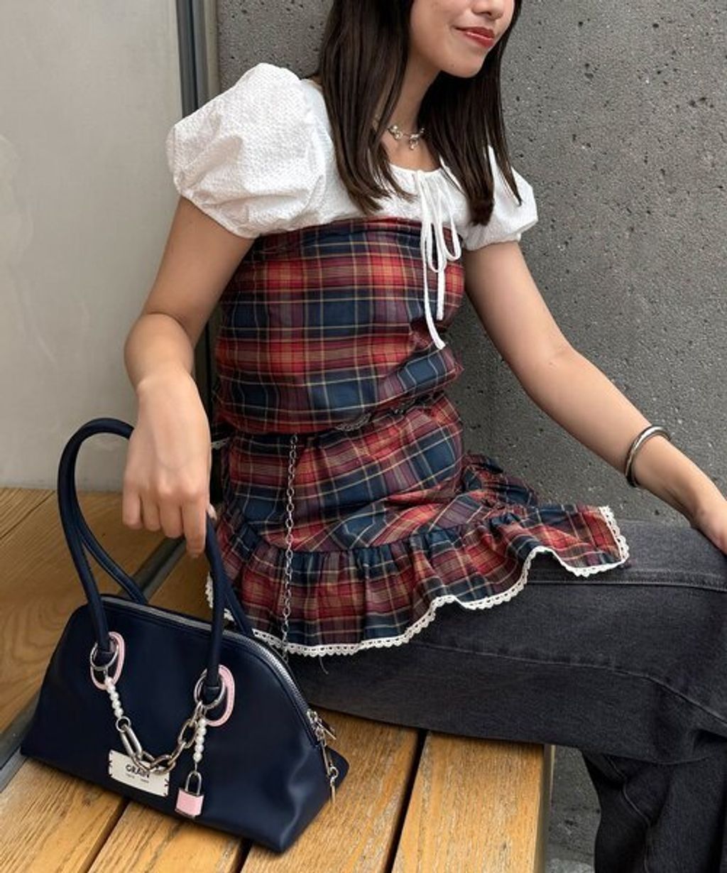 48894545-C040-4C1E-8AE9-E94D1068B33C