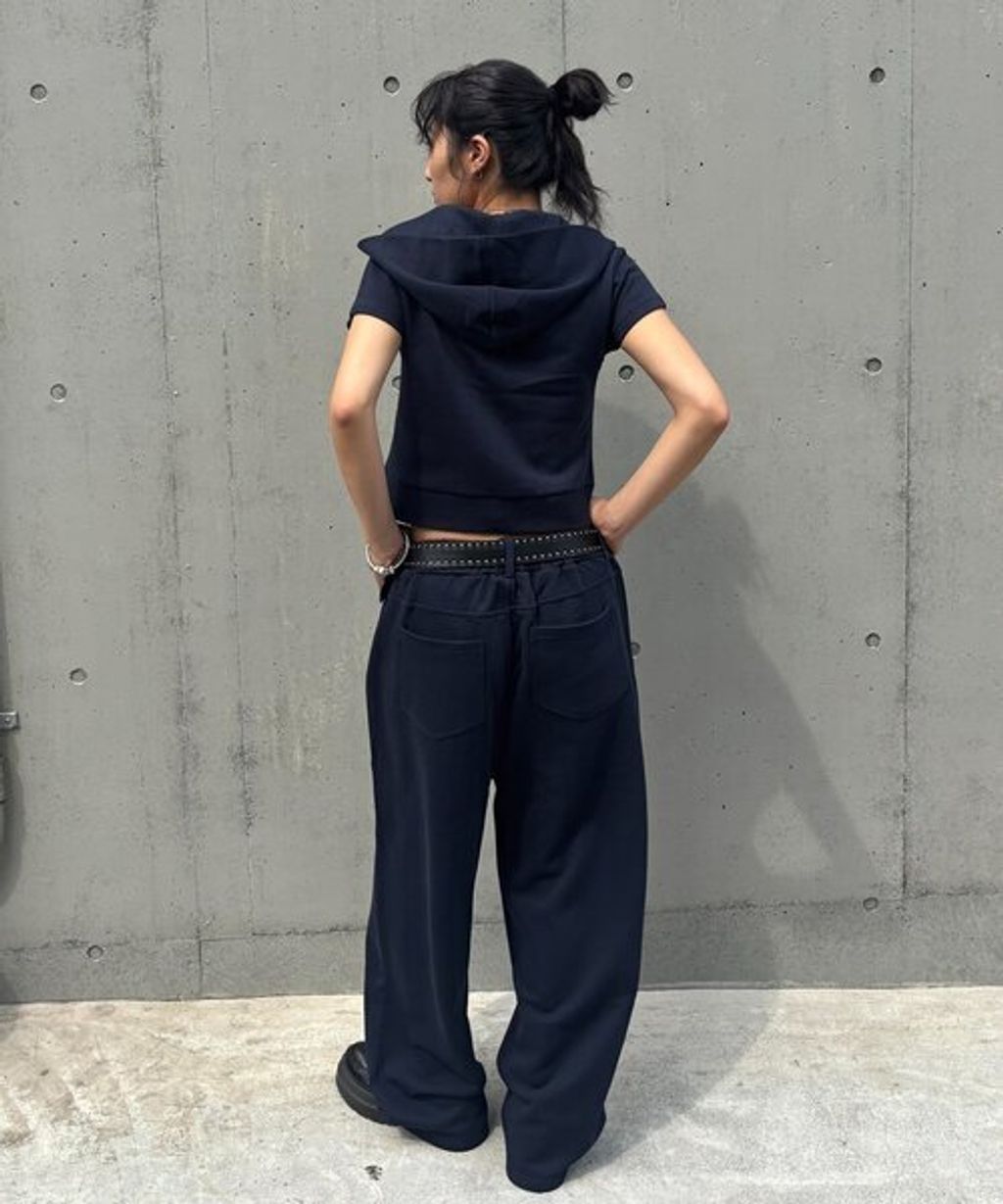 5D283EB9-13D7-47D3-8093-493FA043A7C2