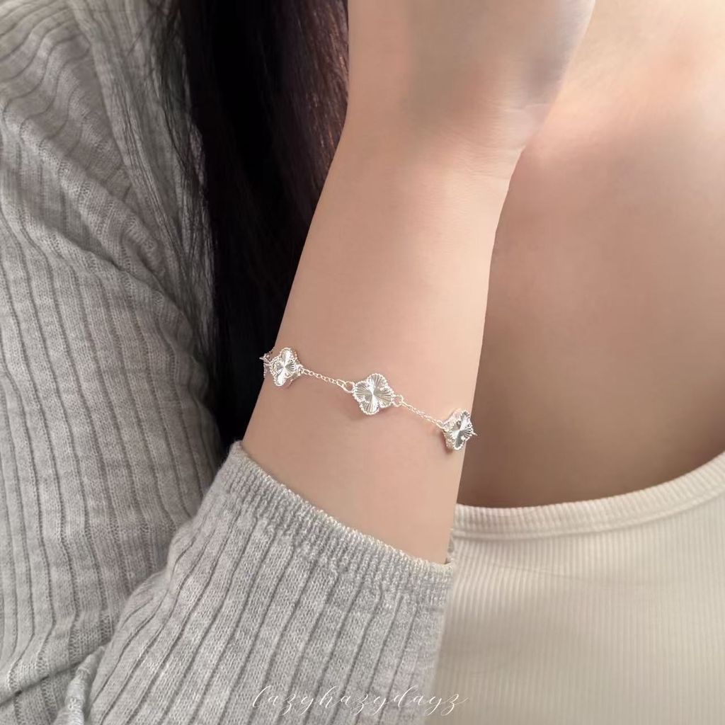 b9226a7ce4e52e5a1d95430cd74651f9