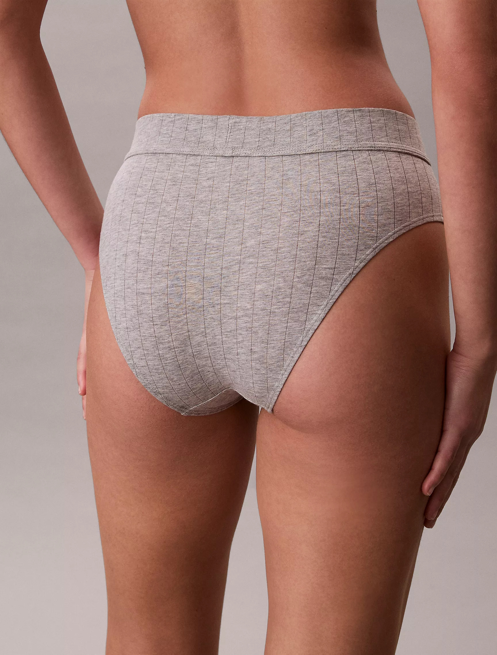 QF8815_P7A_alternate5