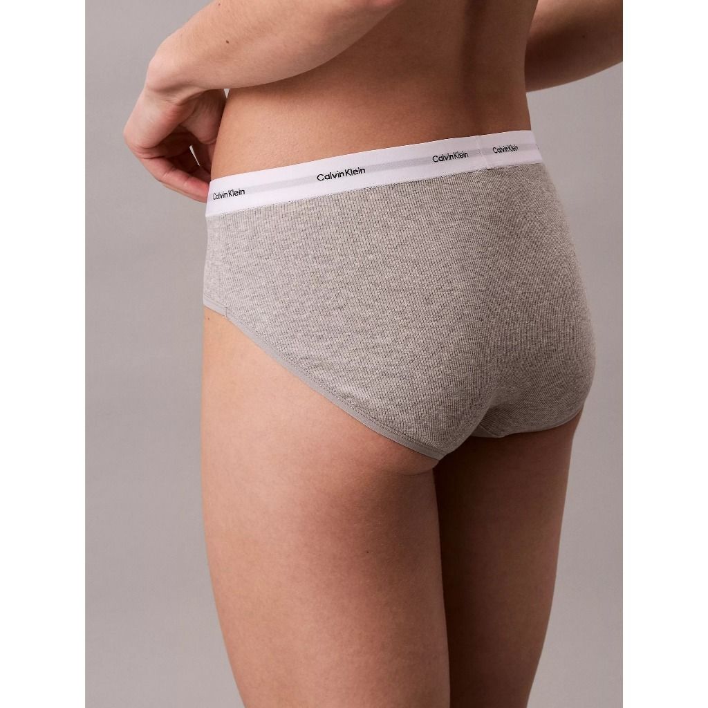 tw-11134207-820lf-mlhn13k5dhq9bd