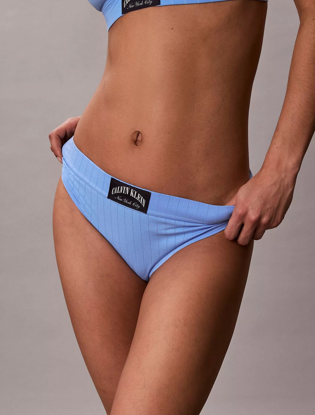 QF8815_C32_alternate4