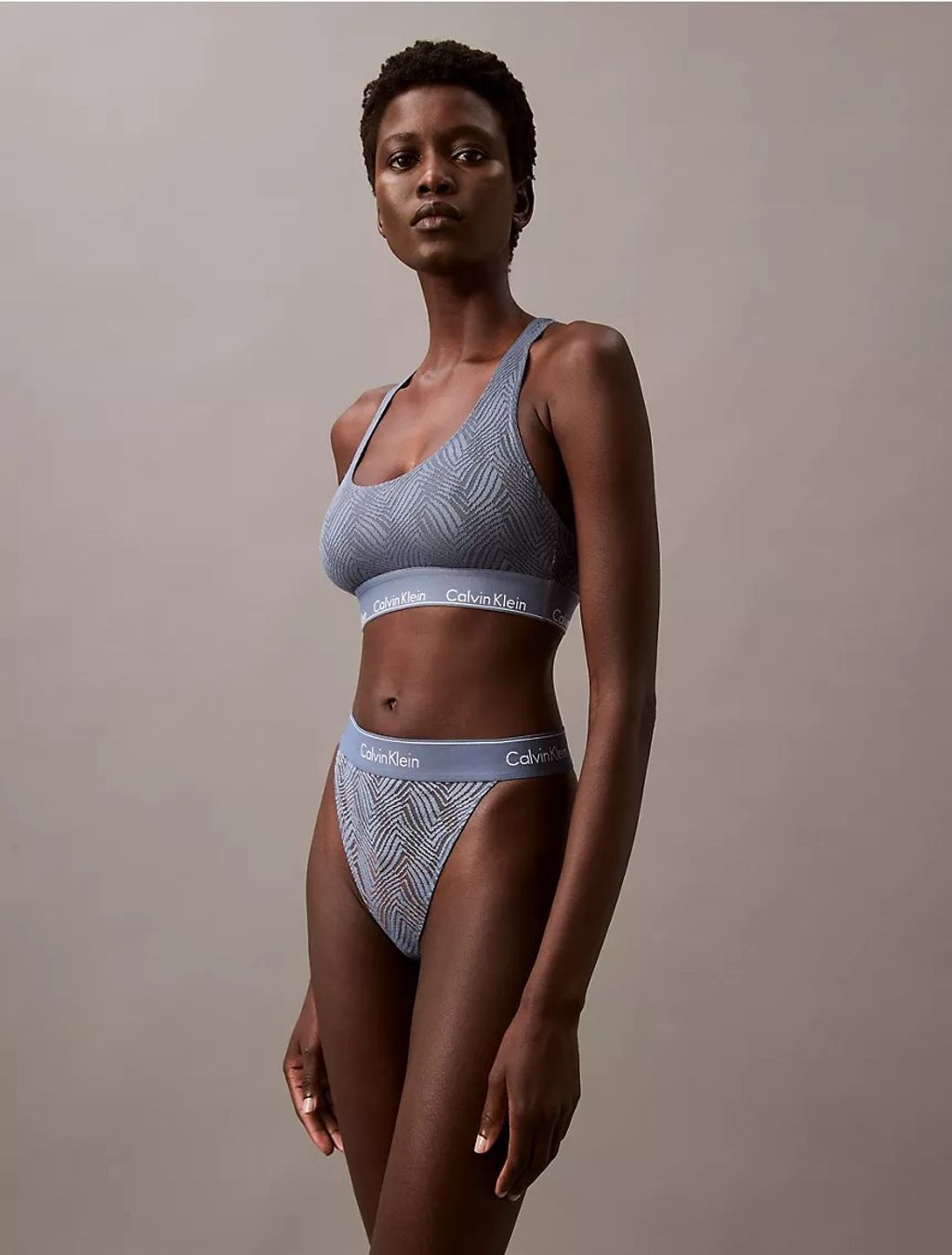 51477714_420_alternate3