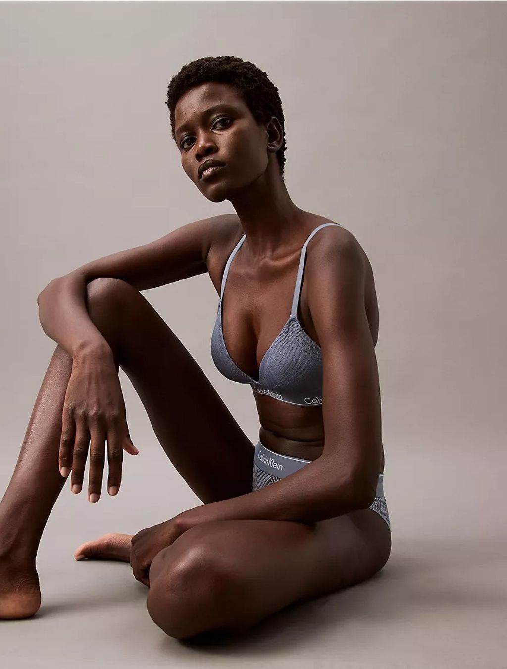 51477712_420_alternate4