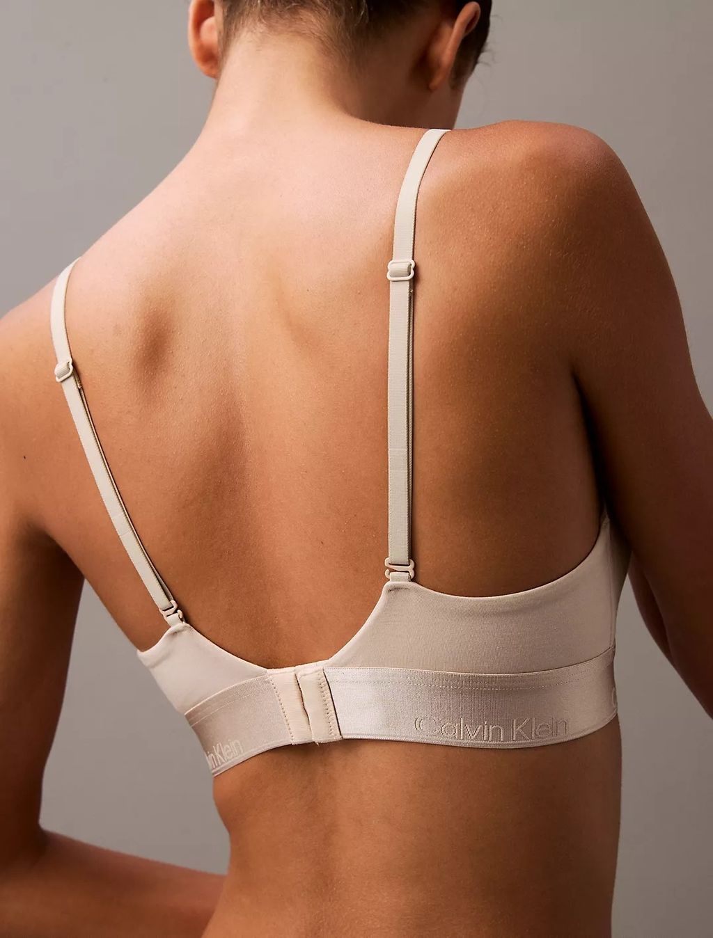 52007994_100_alternate1