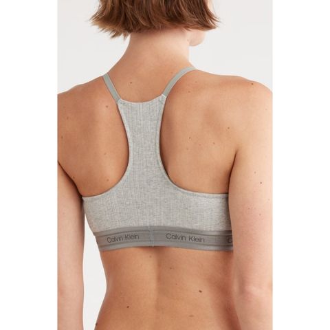 tw-11134207-7ra0j-mdolmc8aws873b