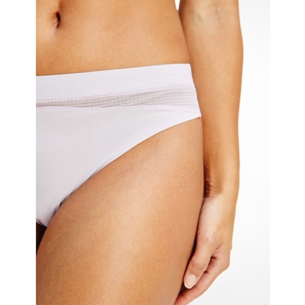 90eca7a5a51a21c9e628d4e4d81718b9