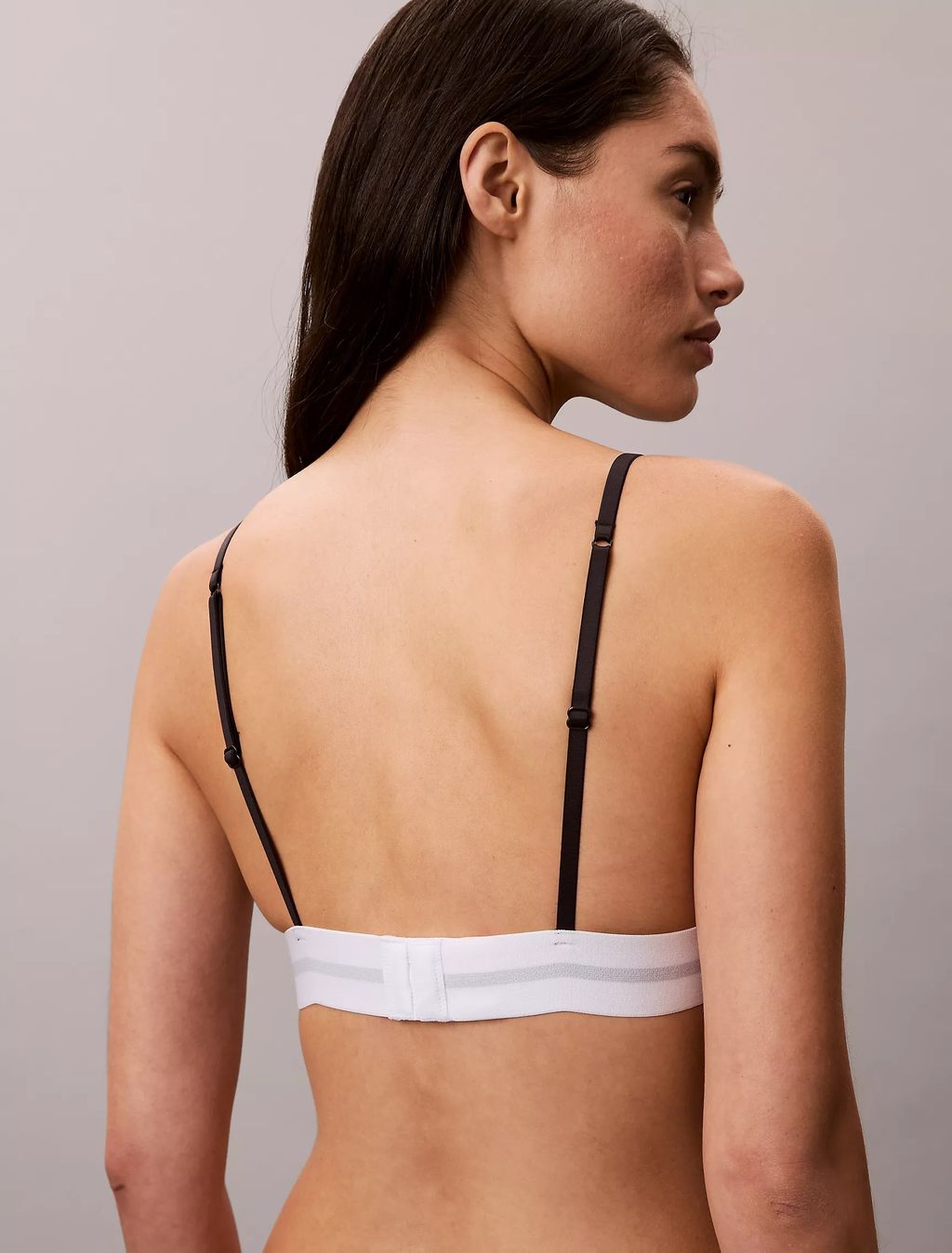 QF8248_UB1_alternate3