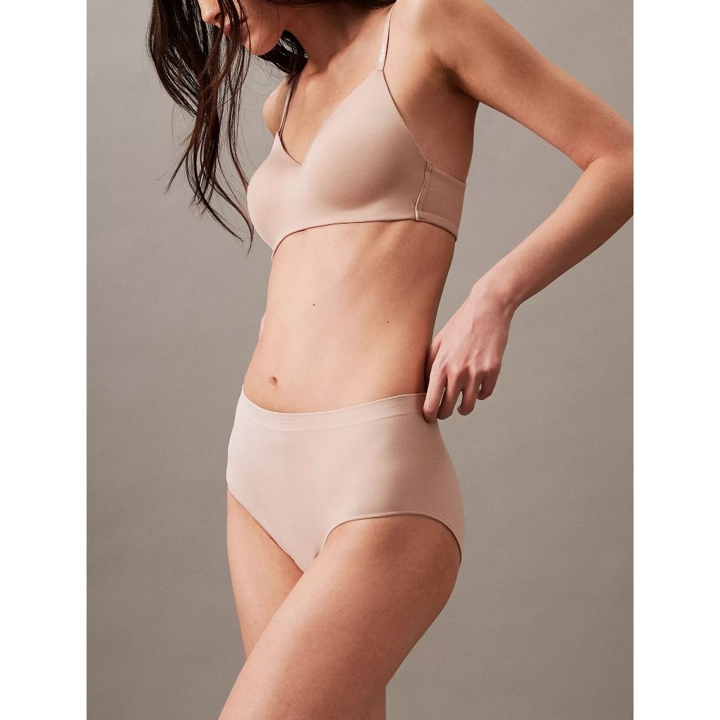 tw-11134207-81ztm-mey5k9k74iyqcd