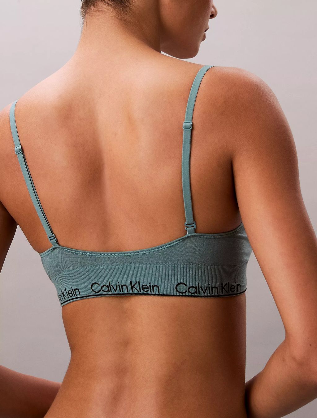 QF7093_MB2_alternate4