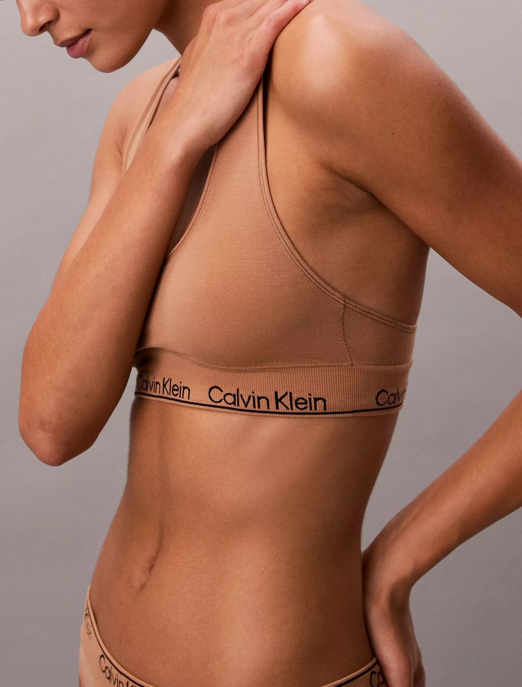 QF7317_BO8_alternate5