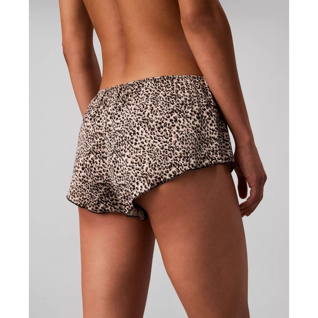 tw-11134207-81ztd-mjqvvy0srev993