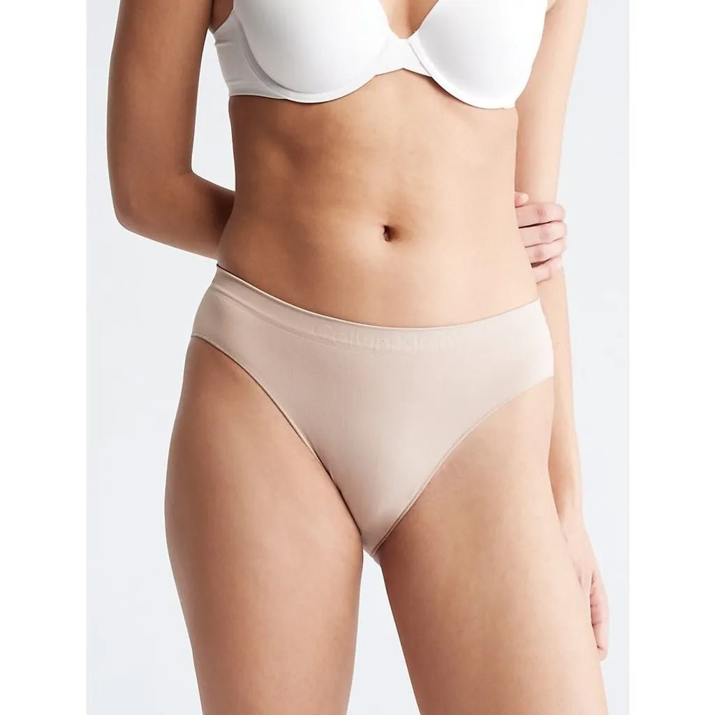 tw-11134207-820lg-mkjip18xqgp112