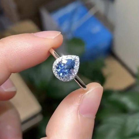 天然超級聖瑪利亞海藍寶戒指