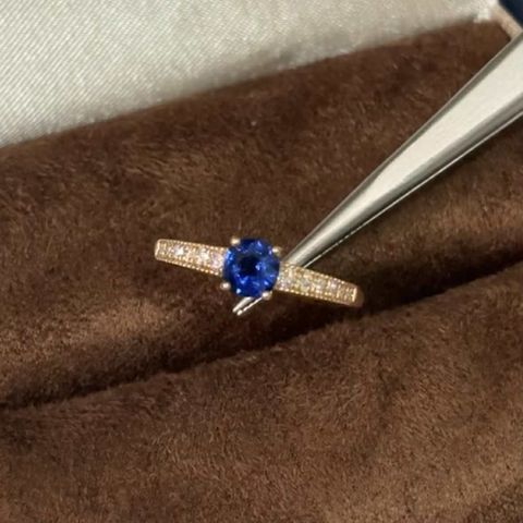 e5d061a5-9b2b-4fa8-a753-16e11ab1b594