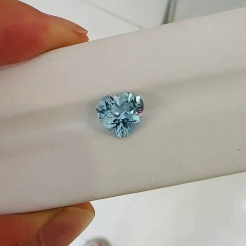 40afe75b-5f11-4072-a37a-0464d9ee1b79