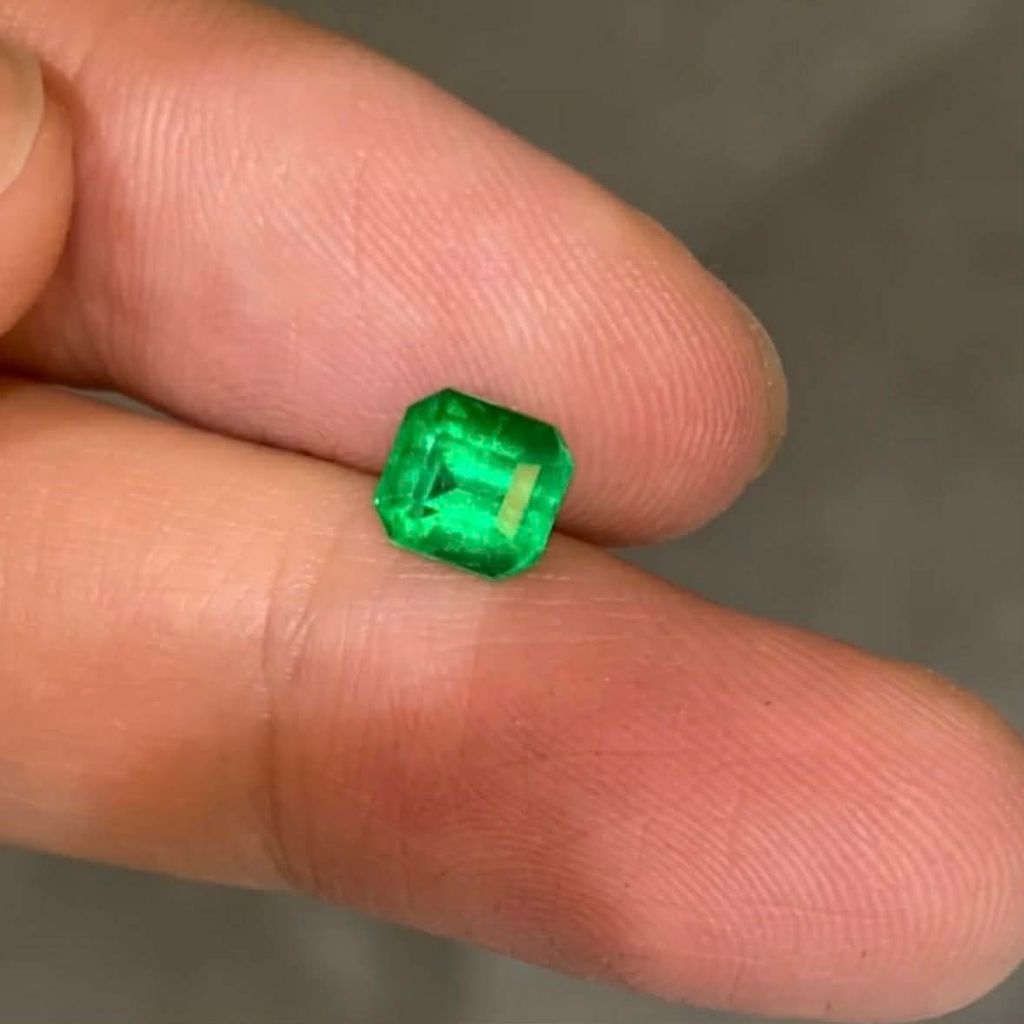 8083851b-cf42-47eb-8a38-c9f8defd275d