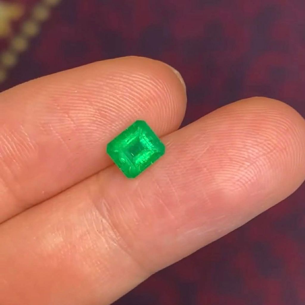 2eb59f98-8520-49d4-8756-eaa57c389c1f