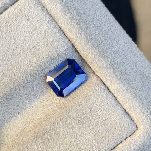 8e9930fe-3dfd-47a7-a7d1-0960a613ea18