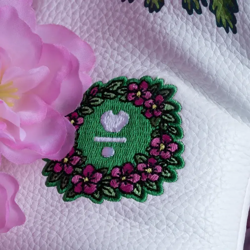 Sacred_Grounds_Headcover_-_Link.1_-_Macro2