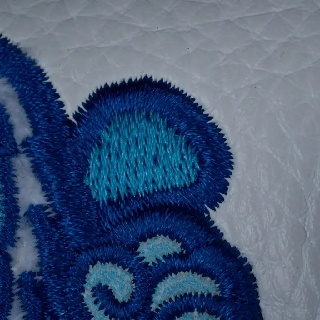 L.A.B._Y_Headcover_-_OZ.1_CloseUp