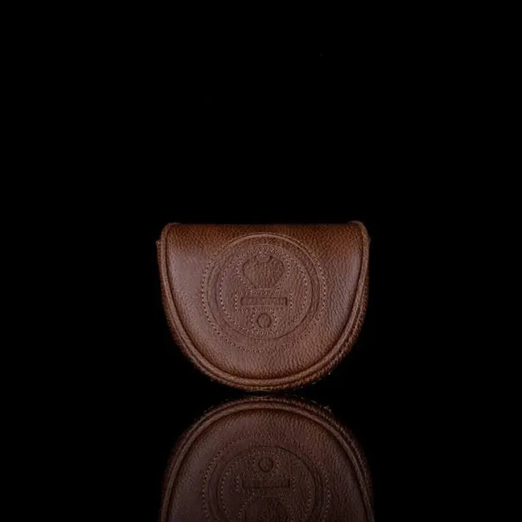 FRONT_8e993cDistressed_Leather_Headcover_-_OZ.1i_HS_Front17-9d9a-4111-b59b-aad576dd2cca