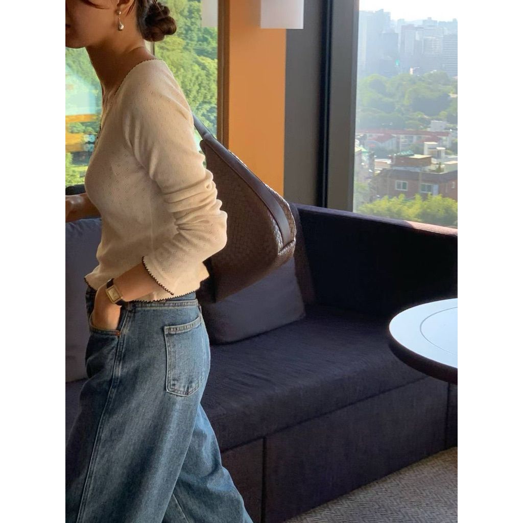 tw-11134207-81ztj-mgc5d390ccugb5