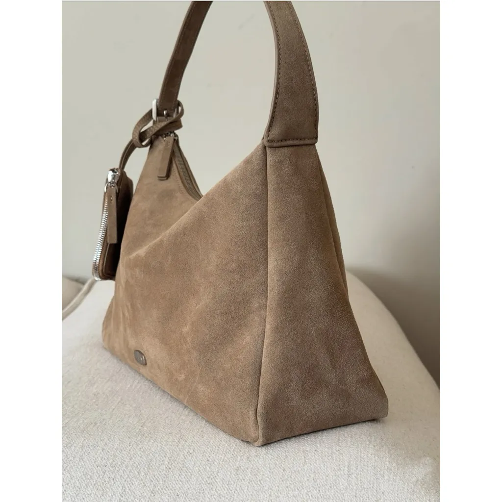 tw-11134207-81ztg-mgg3d5fbfbpk3c