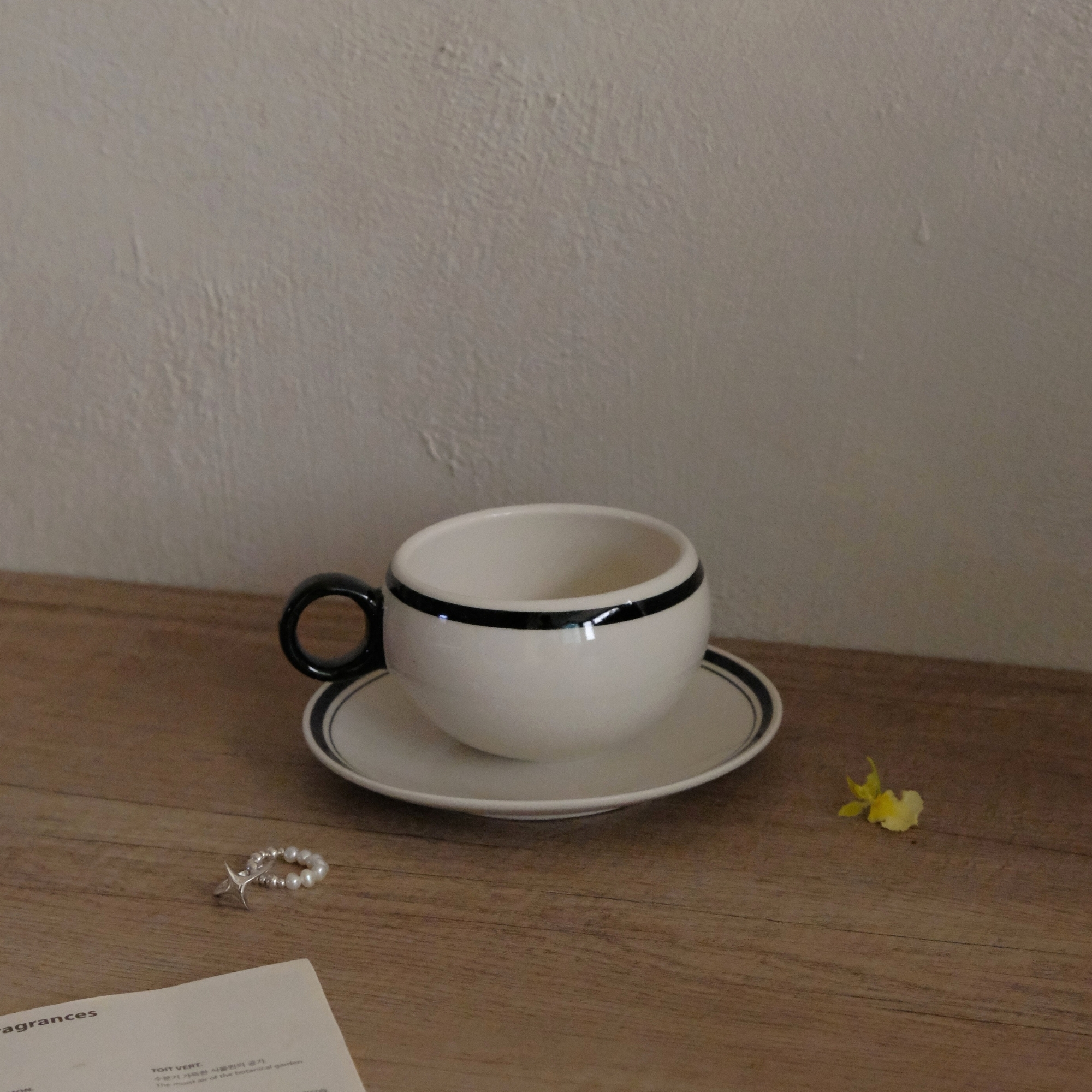時髦黑爵咖啡杯碟