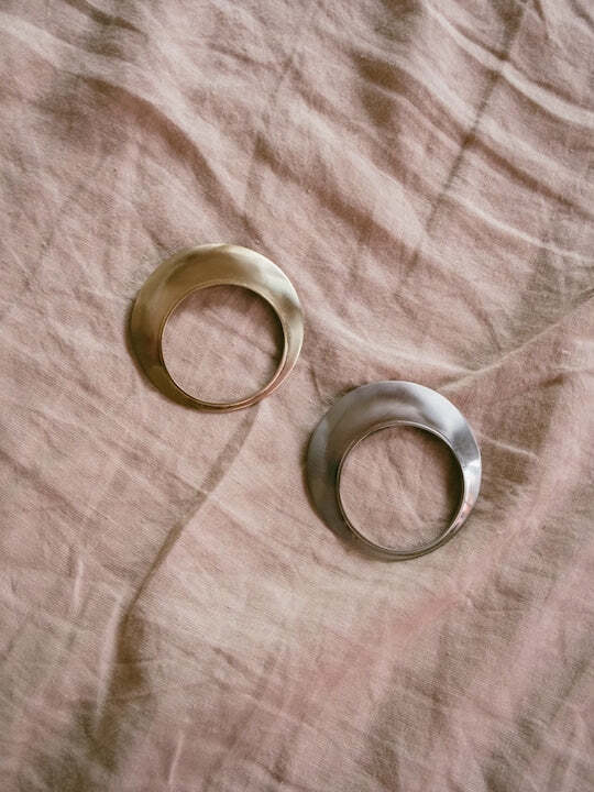 SYKIA×MAO Annular Eclipse Hair Barrette Annular Eclipse Hair Barrette｜ヘアバレッタ – MARTE