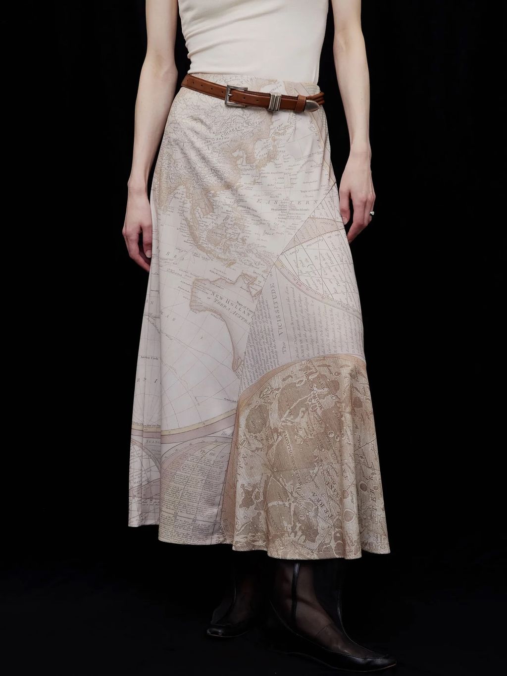 AMERI VINTAGE / CARTOGRAPHIC PATTERN CUT SKIRT – OwO