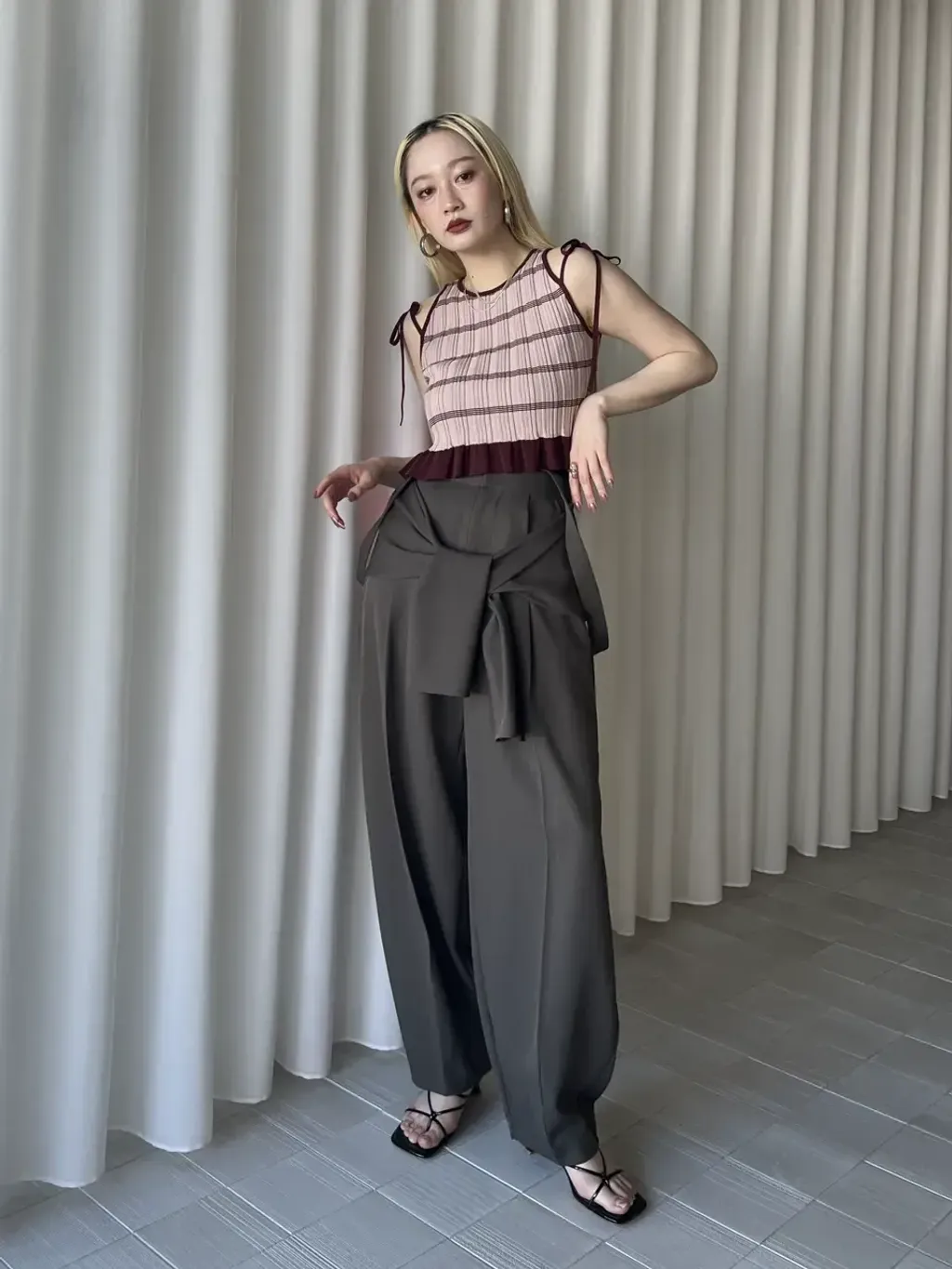 AMERI VINTAGE / MEDI PURIPURI SHORT KNIT TOP – OwO