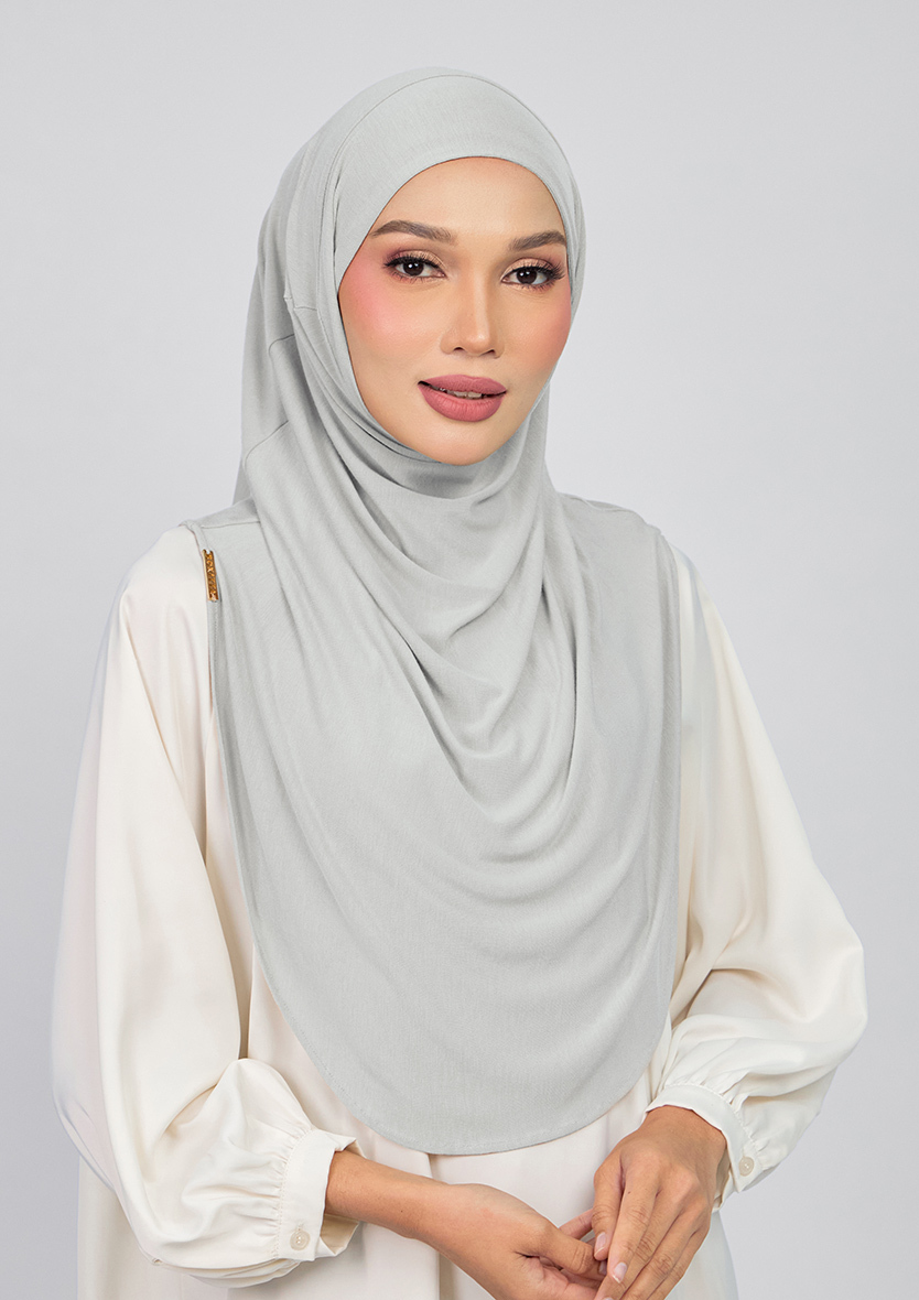 Cloud-Gray-AmiraMaxi-Jersey-1.jpg