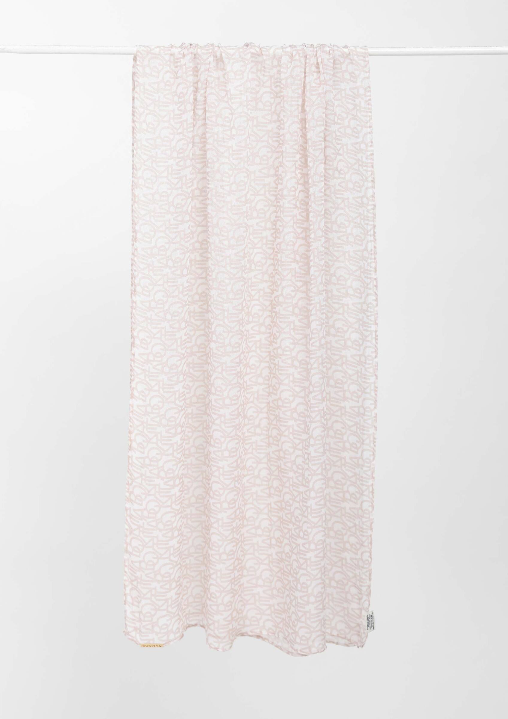 Shawl-Square-Monogram-03