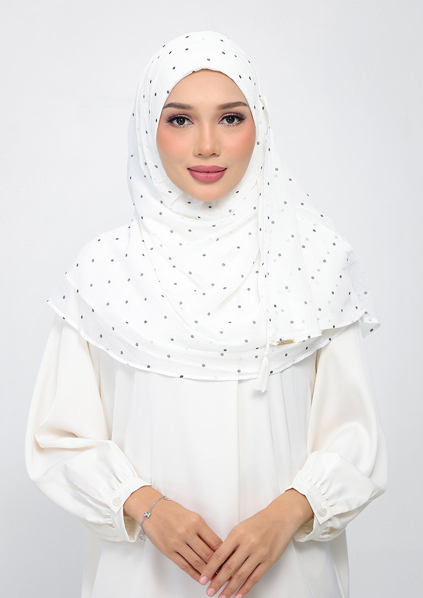 Polka-Offwhite-1_0017_IMG-36990.JPG