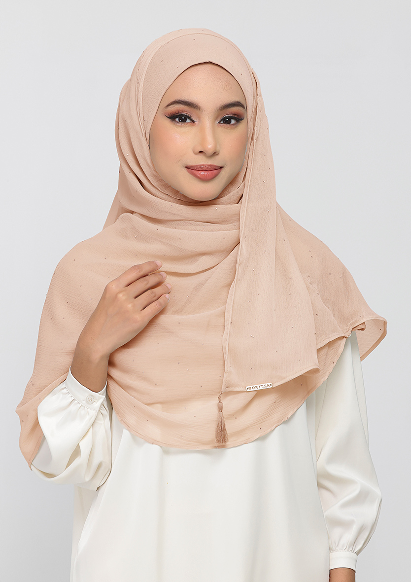 Hazel-CRYSTALS-ChicMaxi-1