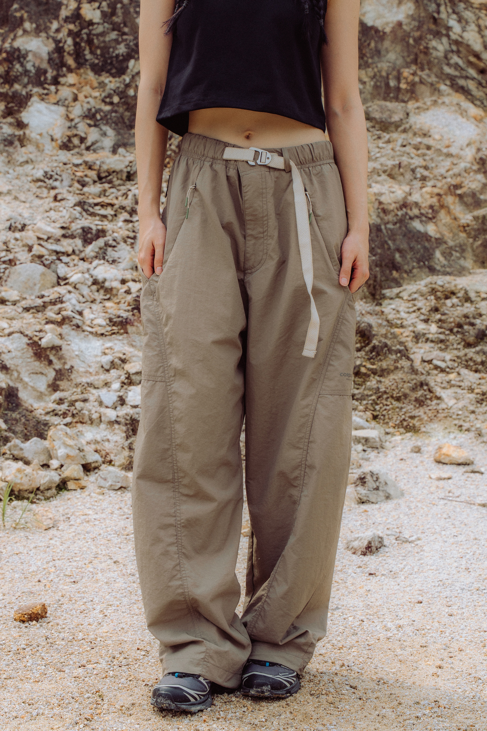 Curved Pants Khaki_2