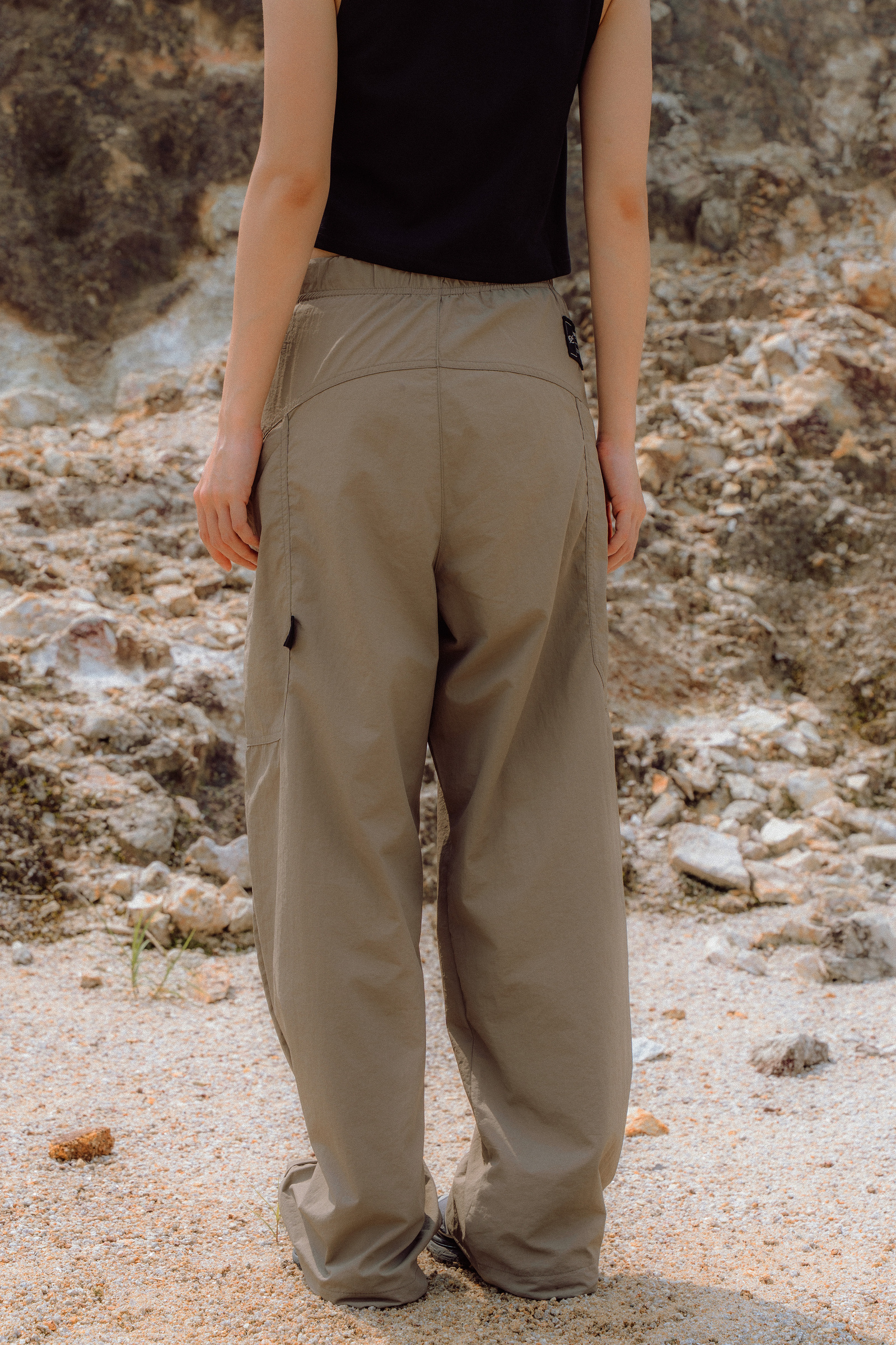 Curved Pants Khaki_1