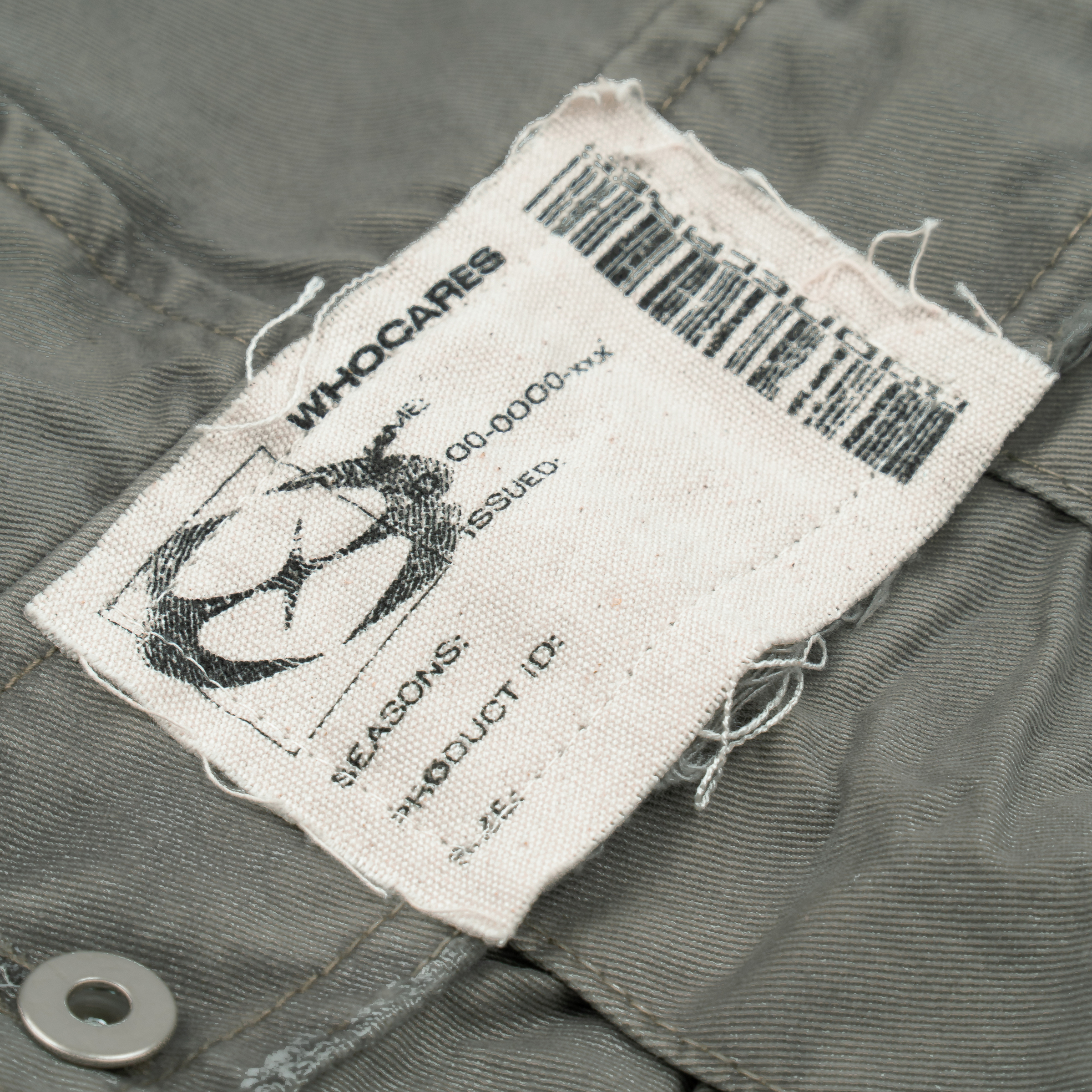 ID Patch Cargo Pants_CloseUp_4