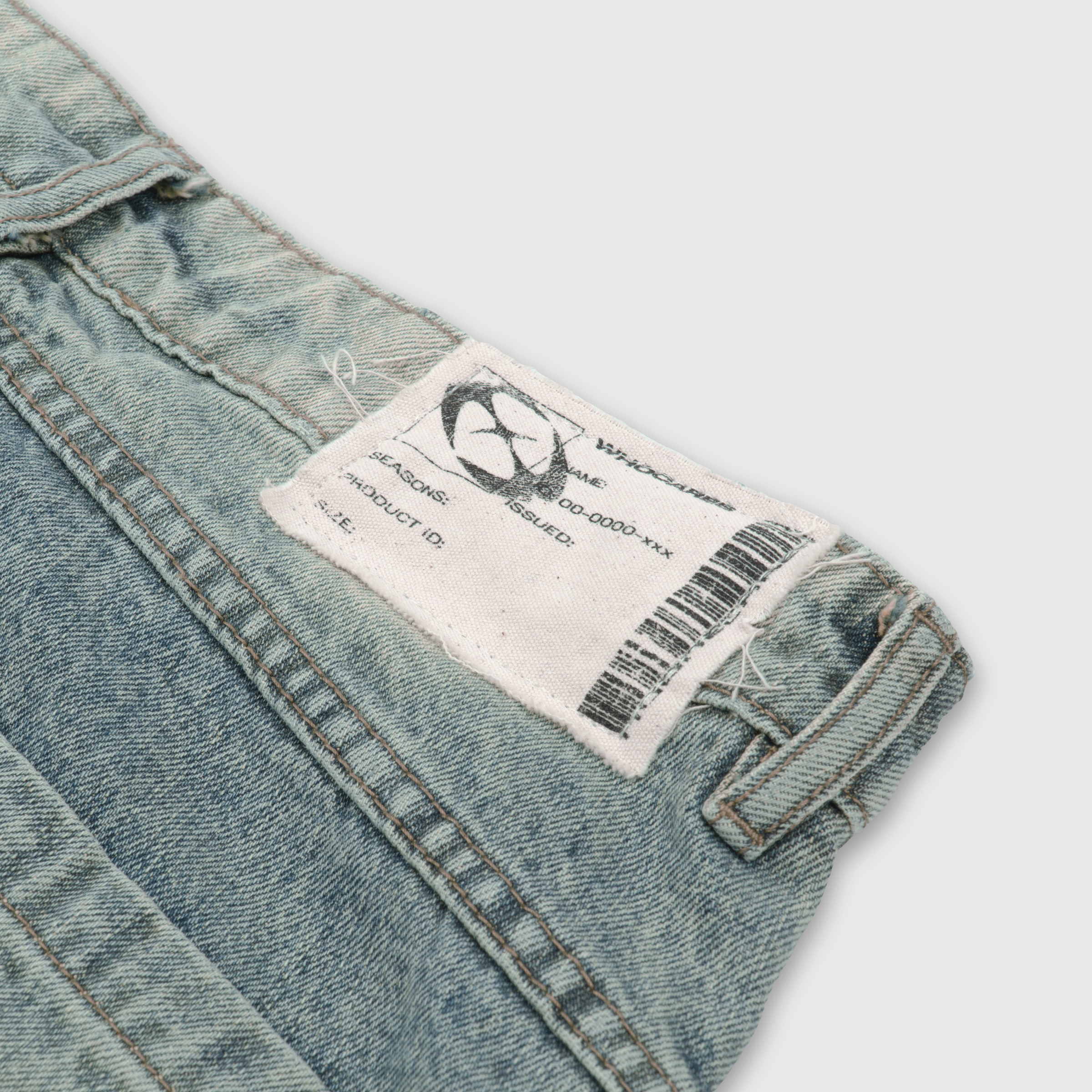ID Patch Scimitar Jeans_CloseUp_3