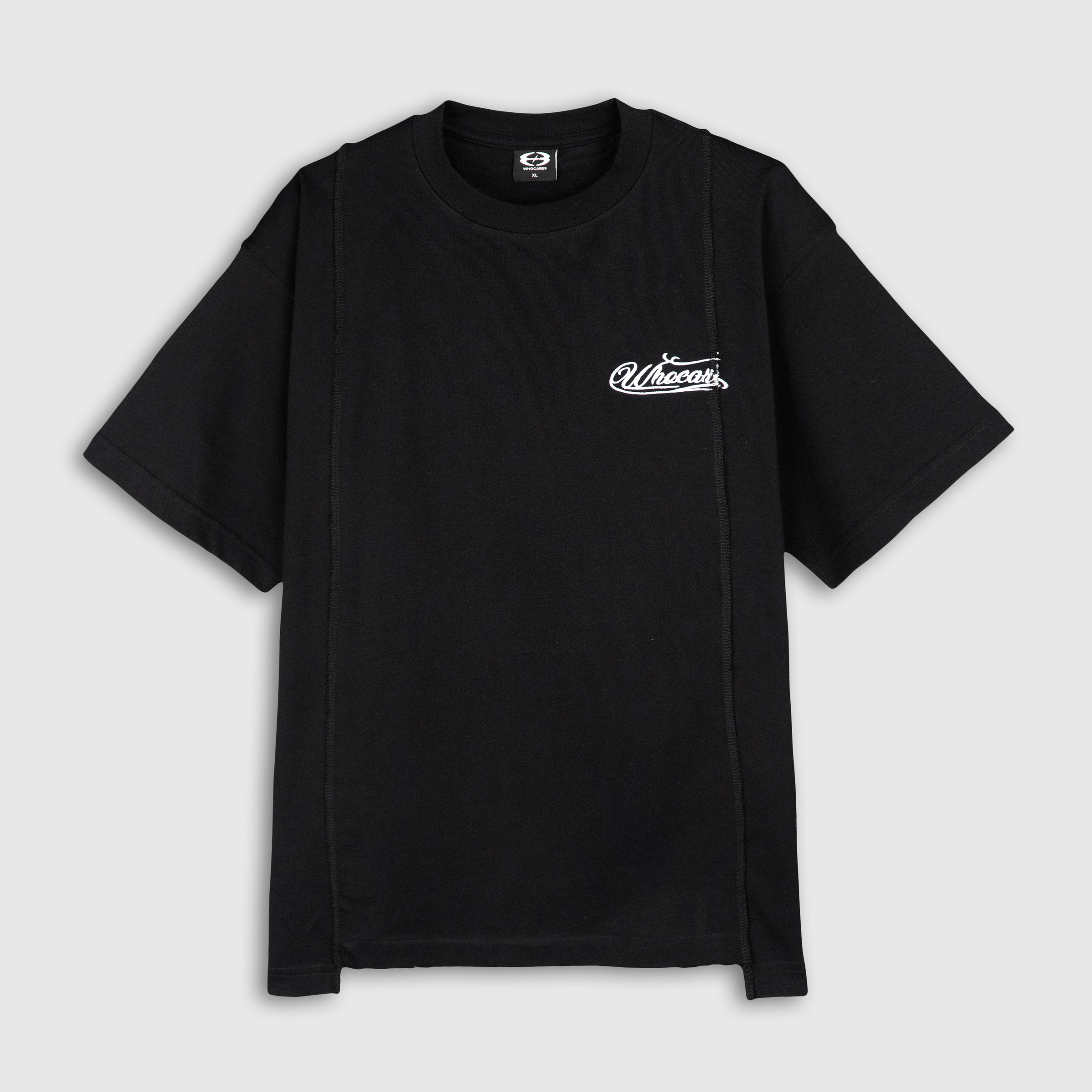 Double Splited Emblem Club Tee Front (Black)