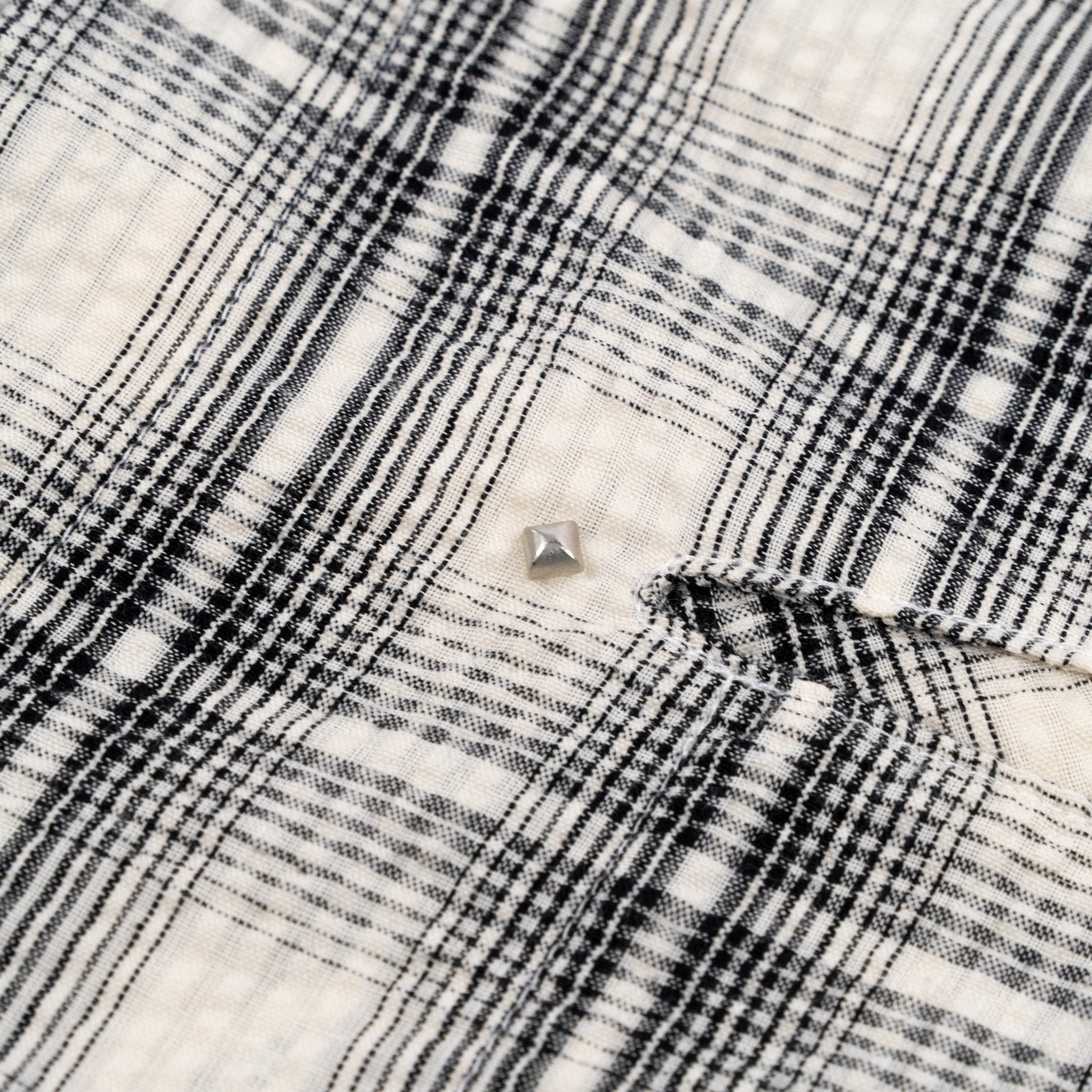 NR Flannel Shirt (White)_CL04